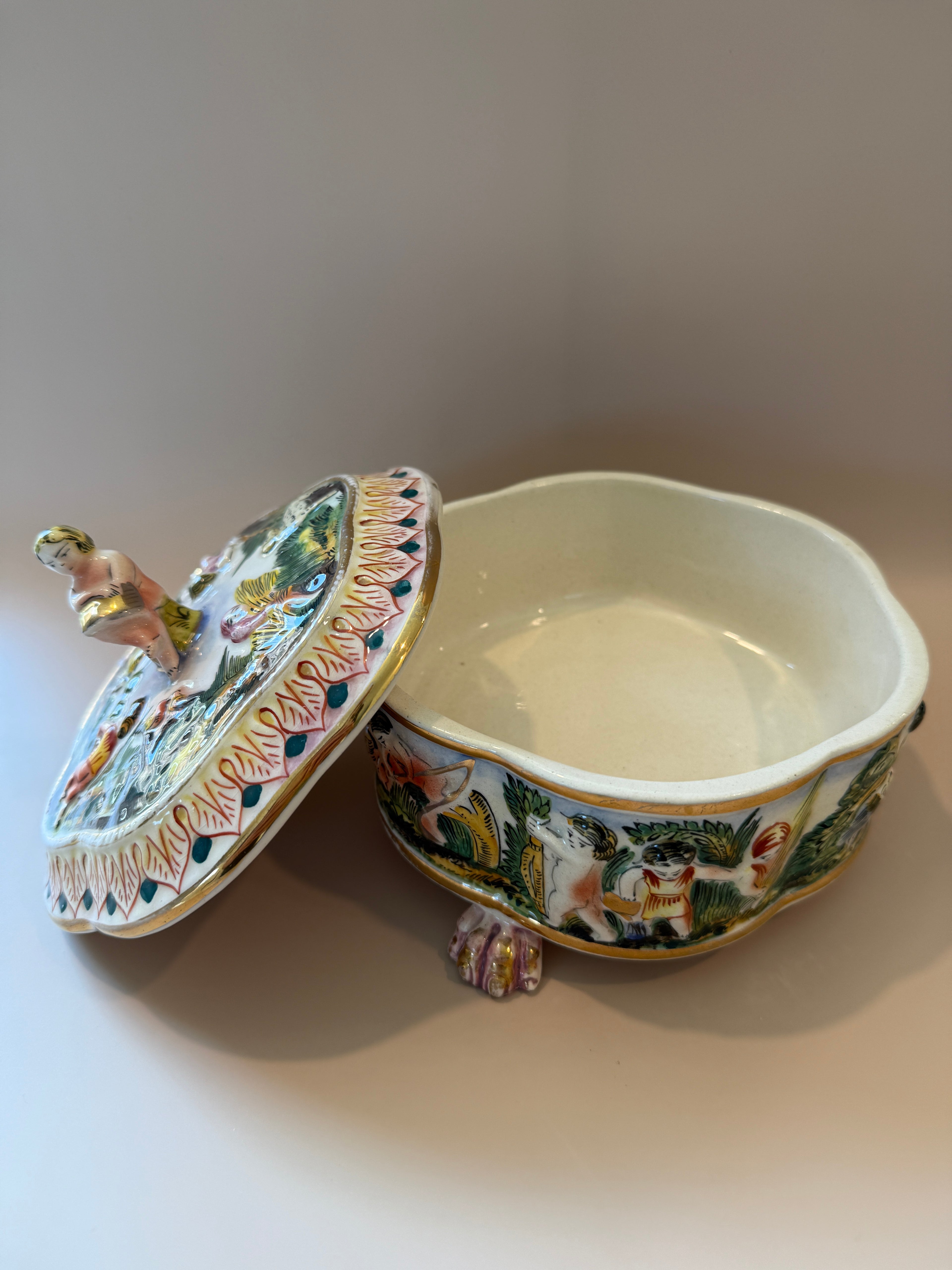 Vintage Italian Capodimonte Porcelain Lidded Box