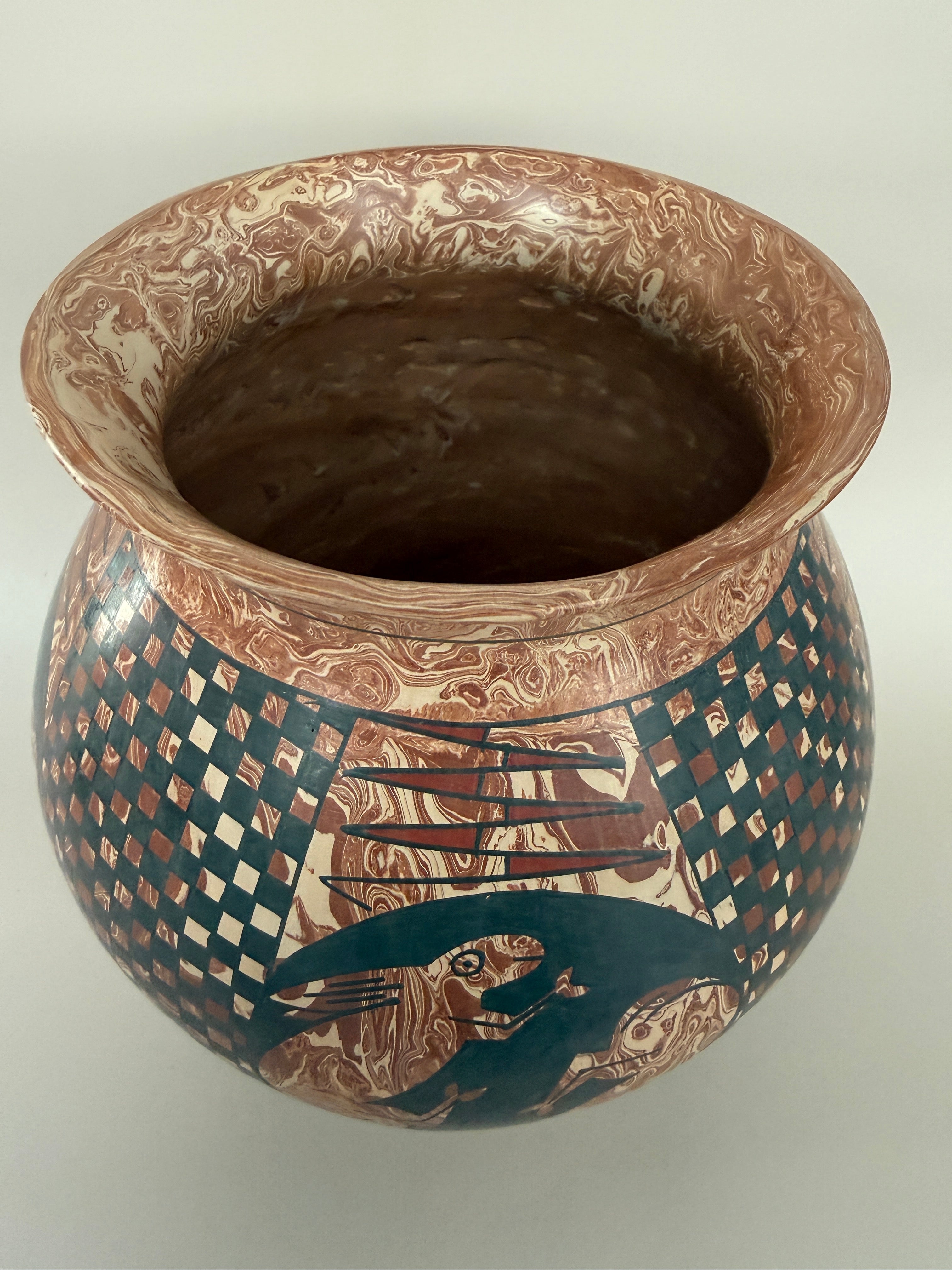 Vintage Mata Ortiz Ceramic Pot by Paty Ortiz.