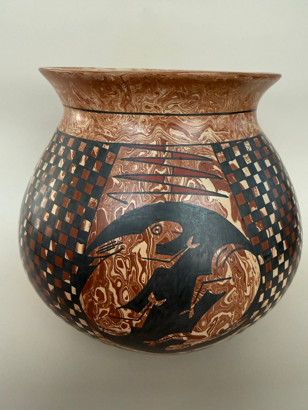 Vintage Mata Ortiz Ceramic Pot by Paty Ortiz.