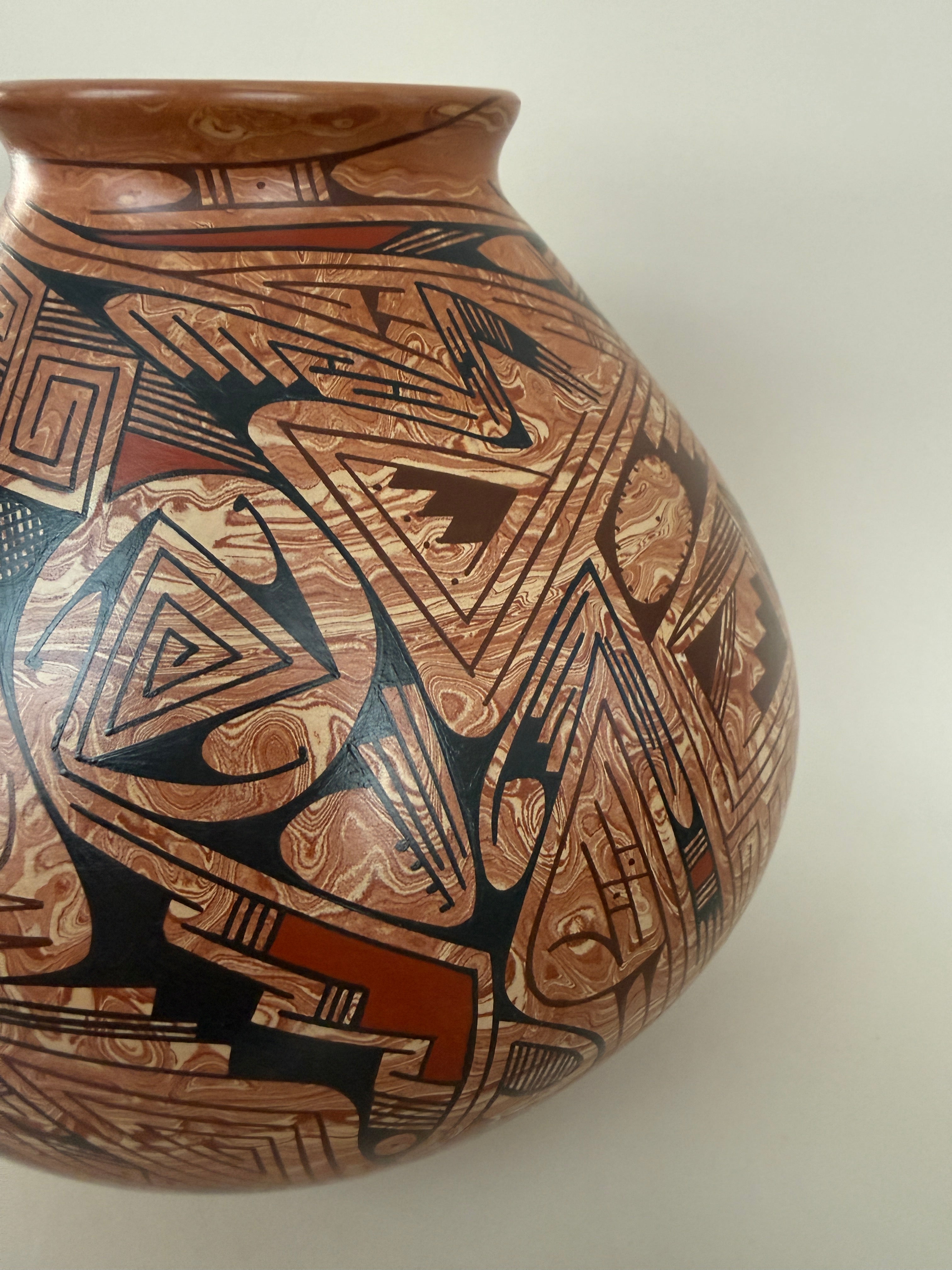 Vintage Mata Ortiz Ceramic Pot by Eduardo “Chevo” Ortiz.